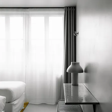 Hotel People *