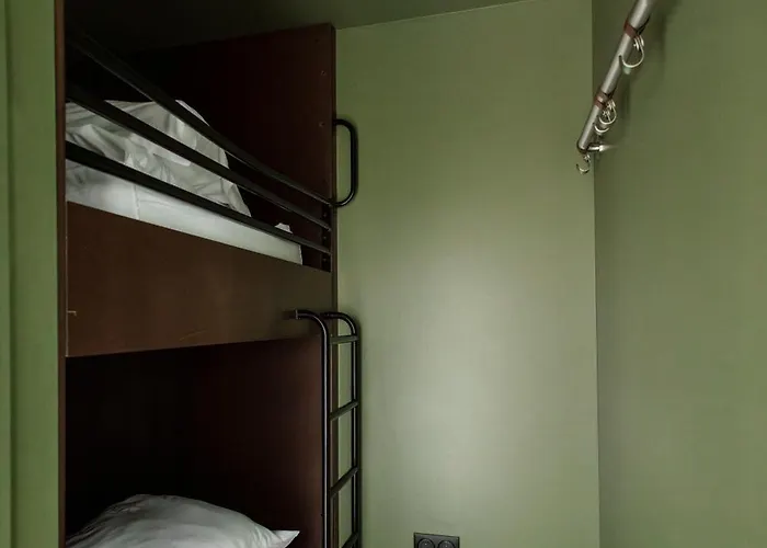 People Hotel *
